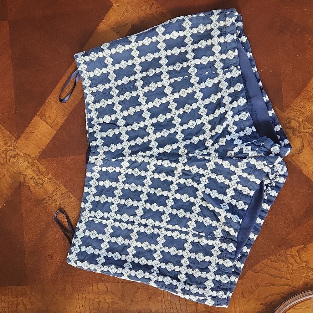 Dressy Shorts in Medium!